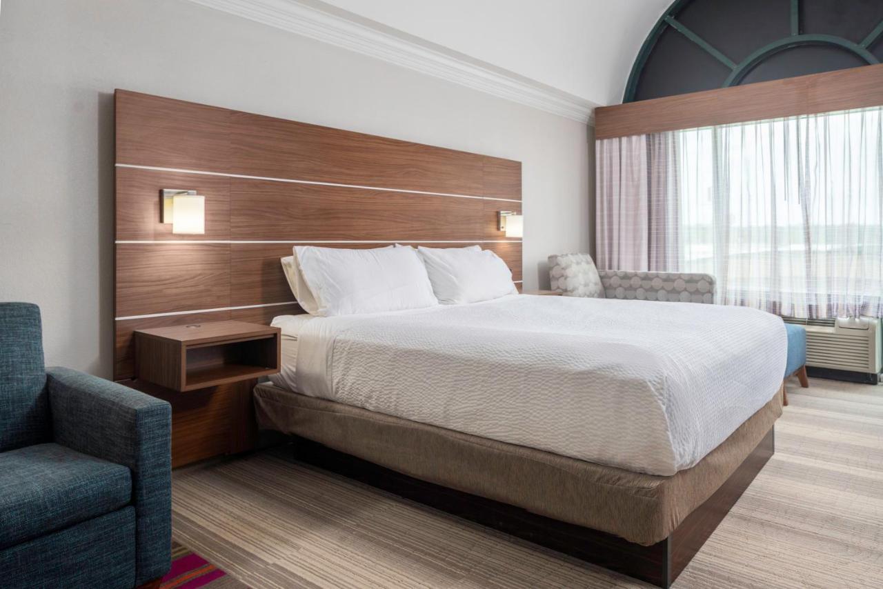 Express & - I-475 By Ihg